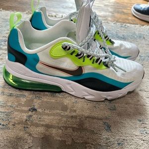 Barely used Nike women’s shoes